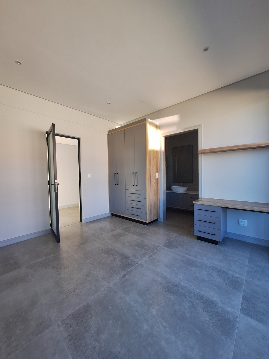 4 Bedroom Property for Sale in Woodland Hills Bergendal Free State